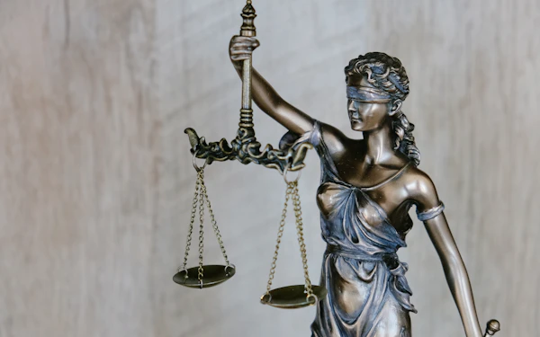 Legal Advisory, Commercial Contracts & Regulatory Compliance services and verified providers